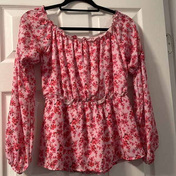 Pink Lily Top - Picture 3 of 4